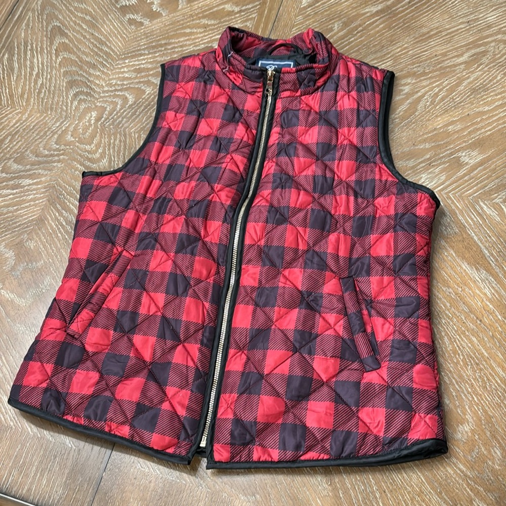 Rosette Black and Red Buffalo Plaid Bubble Vest, L